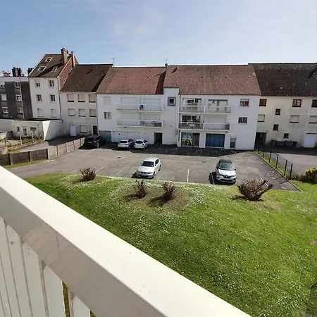 Annonce Professionnelle. T2 Avec Balcon, 4 Personnes Au Coeur De La Et A Deux Pas Du Sable Chaud Apartman *